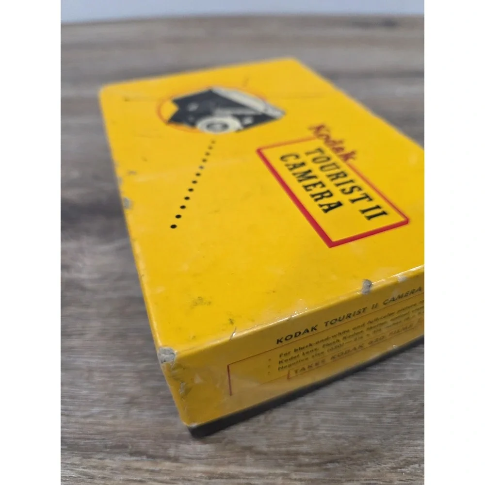 Vintage Kodak Tourist II Camera w/ Box Folding 620 Film USA *UNTESTED*